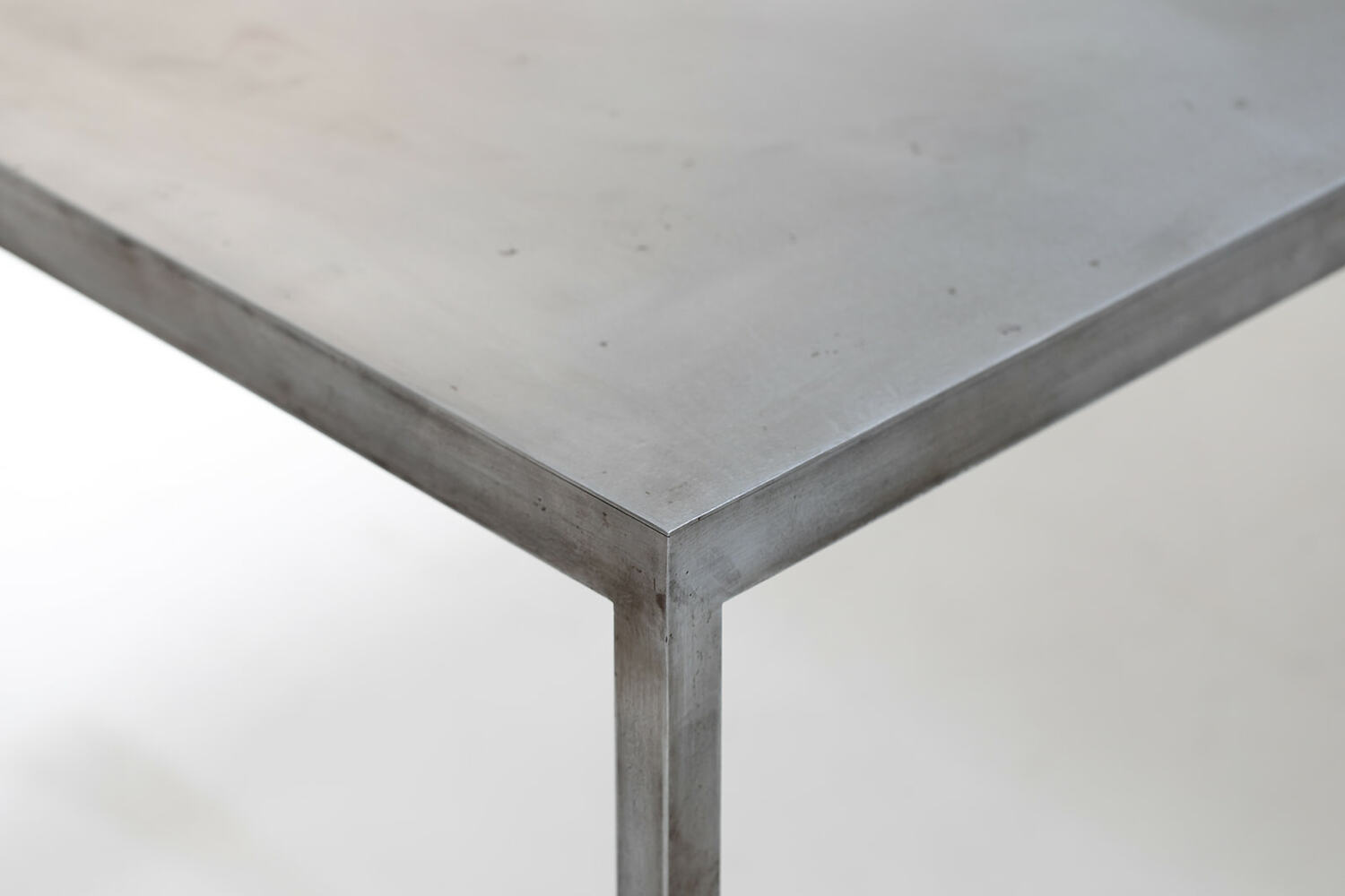 Maarten van Severen ST93 table 